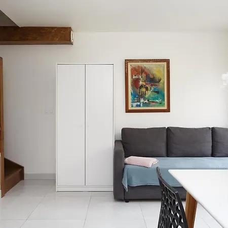 Apartamento 23d 1ere Etg F2 Duplex Face Gauche